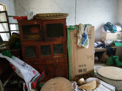 貧寒農(nóng)家