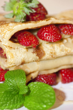 Strawberry crepe。