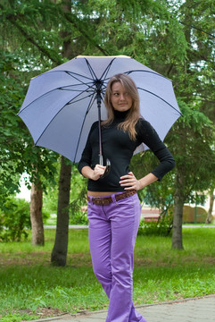 女孩用雨傘