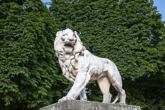巴黎盧森堡公園雕塑