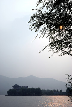 湖光山色