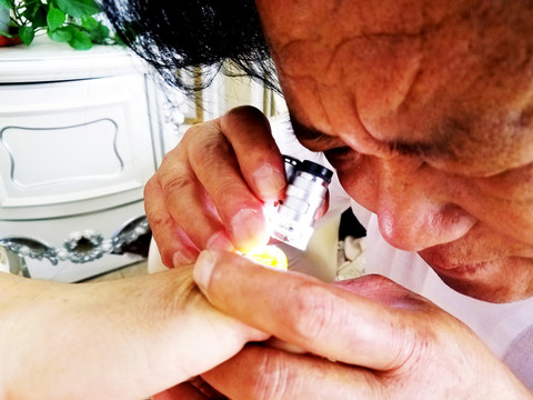 古玩師  鑒定師