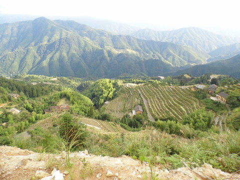 群山遠(yuǎn)眺