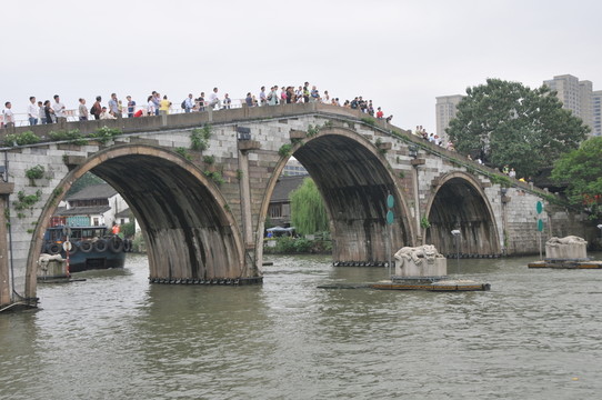 大運(yùn)河南端終點(diǎn)標(biāo)志拱宸橋