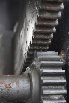 舊機(jī)器關(guān)閉了兩齒輪