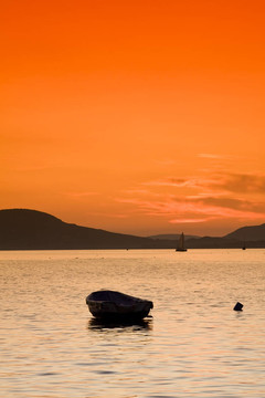 夕陽湖乘船