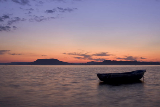 夕陽湖乘船