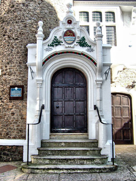 吉爾德霍爾的大門；Lyme Regis