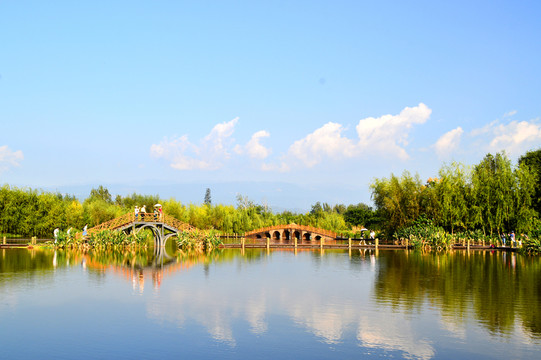 西昌濕地公園拱橋