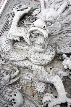 龍的浮雕在中華寺