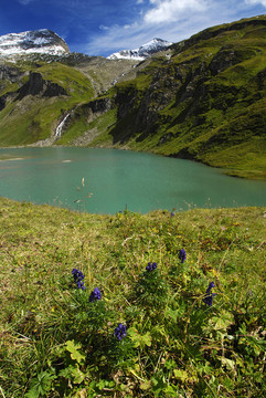 高山湖泊