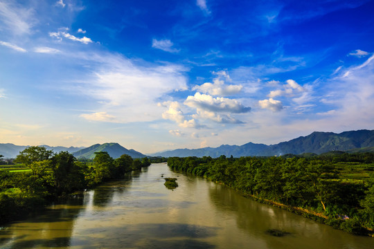 貴州旅游沿途風(fēng)景