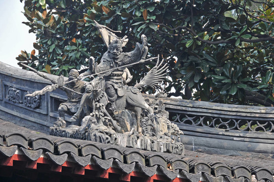 中國屋頂?shù)膽?zhàn)士