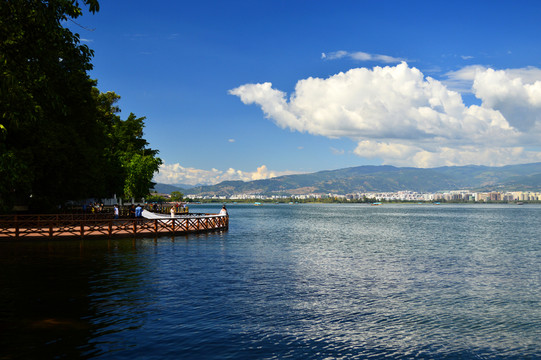 西昌邛海公園