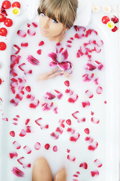 女人的浴花