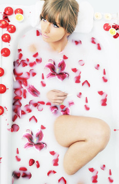 女人的浴花