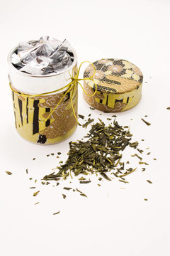 美麗的綠茶盒子；打開(kāi)