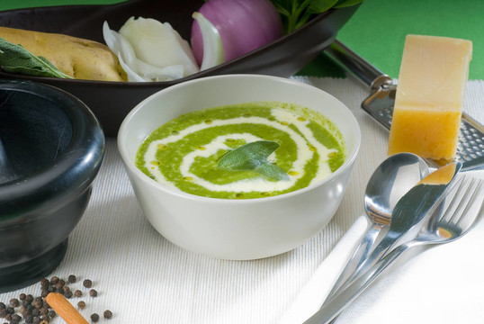 菠菜湯