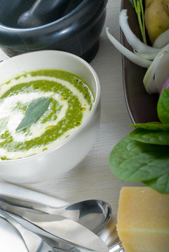 菠菜湯