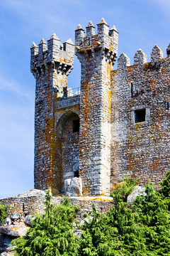 Penedono Castle；貝拉?。黄咸蜒? style=