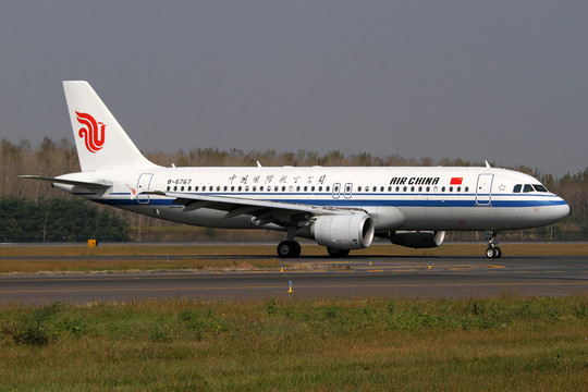 國航飛機(jī)在沈陽機(jī)場