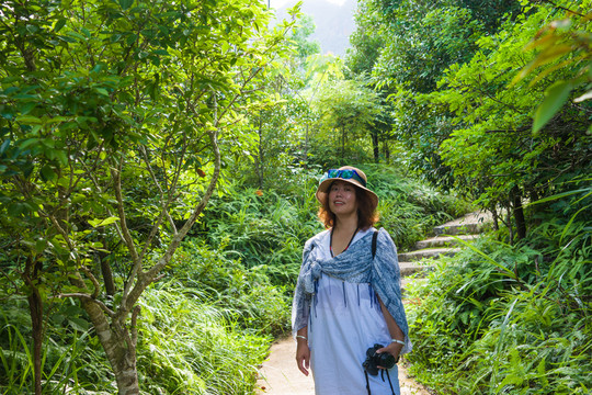 陽光下的女人