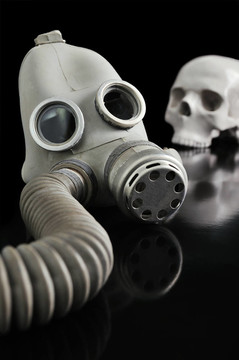 防毒面具和Skull