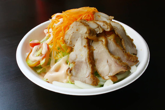 雞肉片沙拉