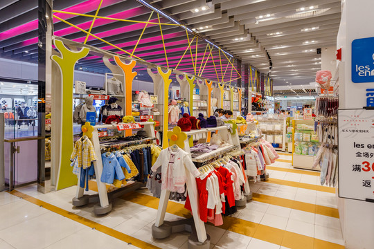 童裝店內(nèi)景