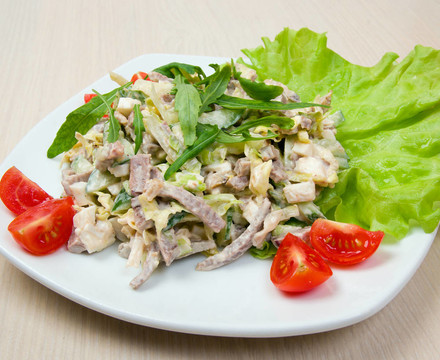 蔬菜肉沙拉