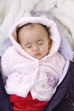 熟睡的嬰兒