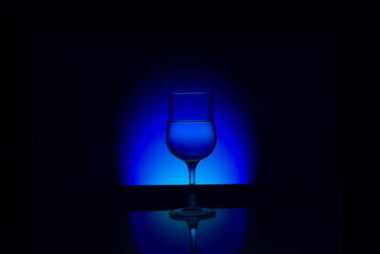 酒玻璃折射圖案