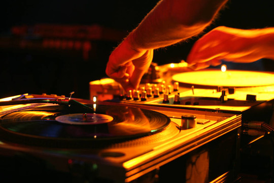 磁盤和DJ