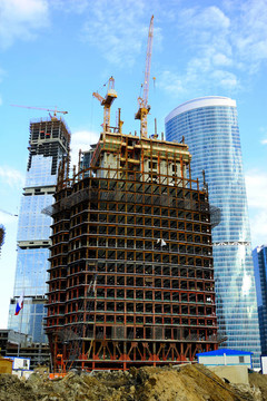 用玻璃建造摩天大樓；莫斯科市莫斯科市國際商務(wù)中心綜合體的鋼鐵和混凝土