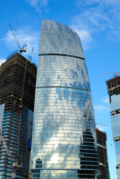 用玻璃建造摩天大樓；莫斯科市莫斯科市國際商務(wù)中心綜合體的鋼鐵和混凝土