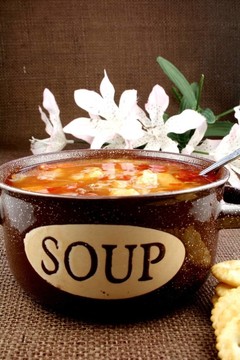 一碗蔬菜牛肉湯