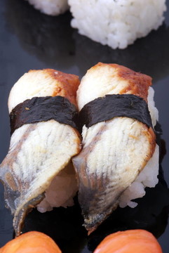 鰻魚握飯壽司