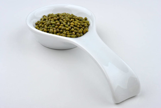 有機(jī)綠豆對沙拉有好處