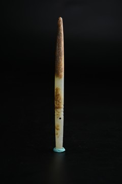 玉器 西周白玉錐形針