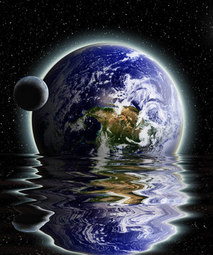 Moon和地球從海洋中升起