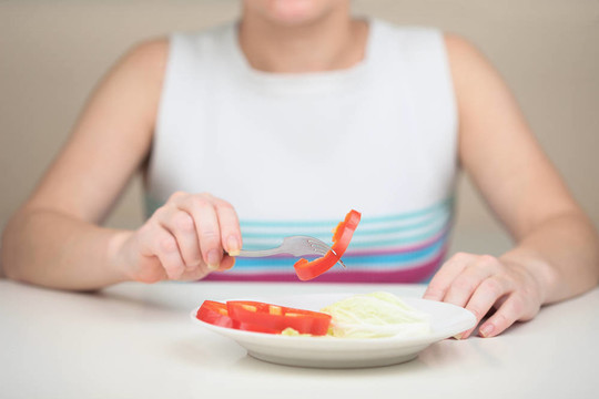 女人吃蔬菜要嚴格素食