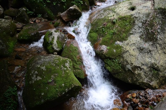 山泉