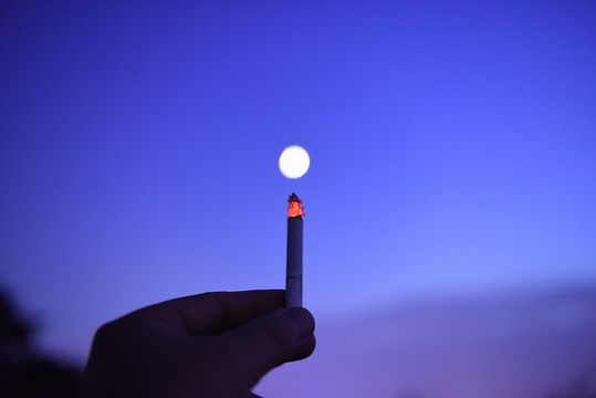 香煙與寂寞