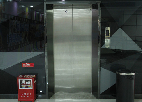 電梯