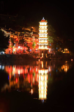 在中國(guó)的鳳凰古城夜景