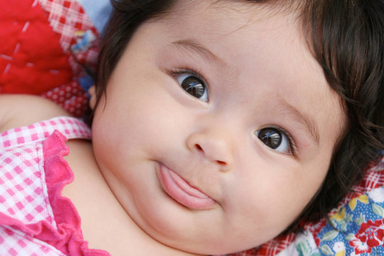 嬰兒。