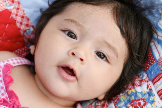 嬰兒。