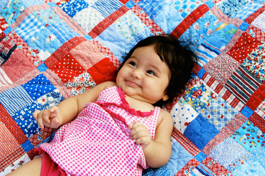 嬰兒。