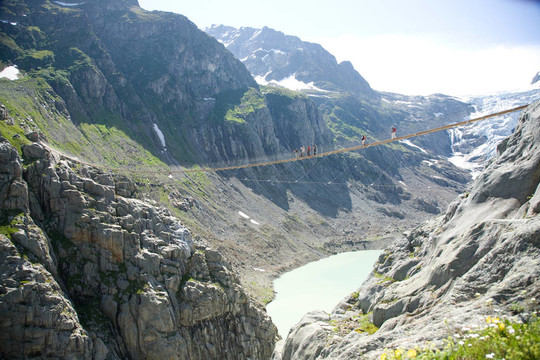 特里弗特吊橋