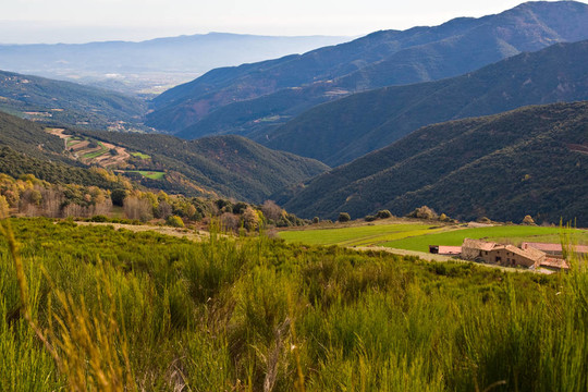 在Montseny山的景觀和農(nóng)家樂；巴塞羅那